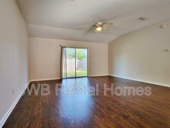 Building Photo - 5450 Village Pond Ct