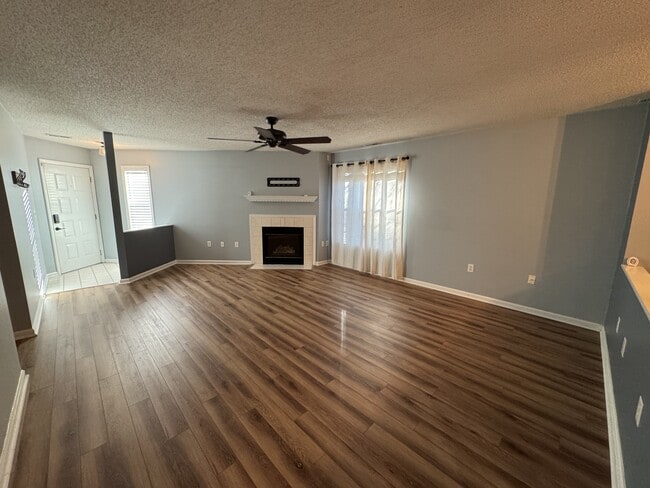 Foto del edificio - 2595 Thackery Rd