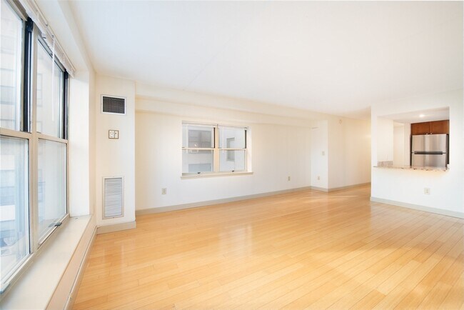 Foto del edificio - 82 Peterborough St