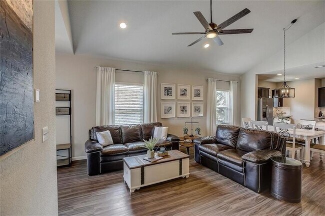 Foto del edificio - 4316 Rockbrook Farms Ln