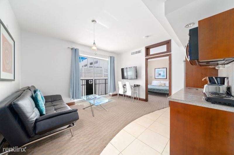 Primary Photo - 1060 Ocean Dr