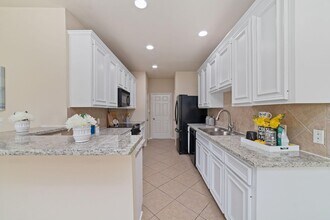 Building Photo - 14923 Tuttle Point Dr