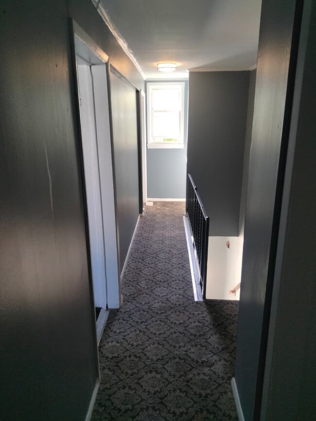 Building Photo - 226 Martin St