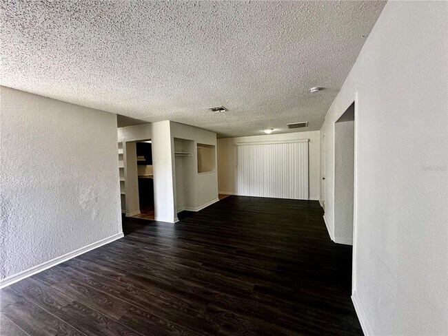 Foto del edificio - 4655 Cepeda St