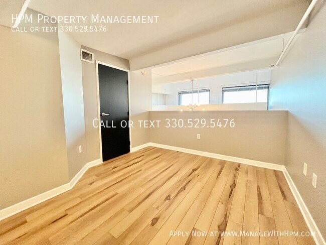 Foto del edificio - Call 330-529-5476 To Schedule A Showing!