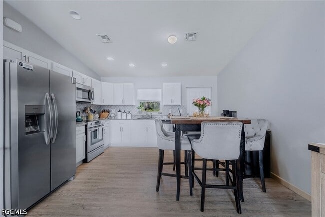 Foto del edificio - 5013 SE Tradewinds Cir