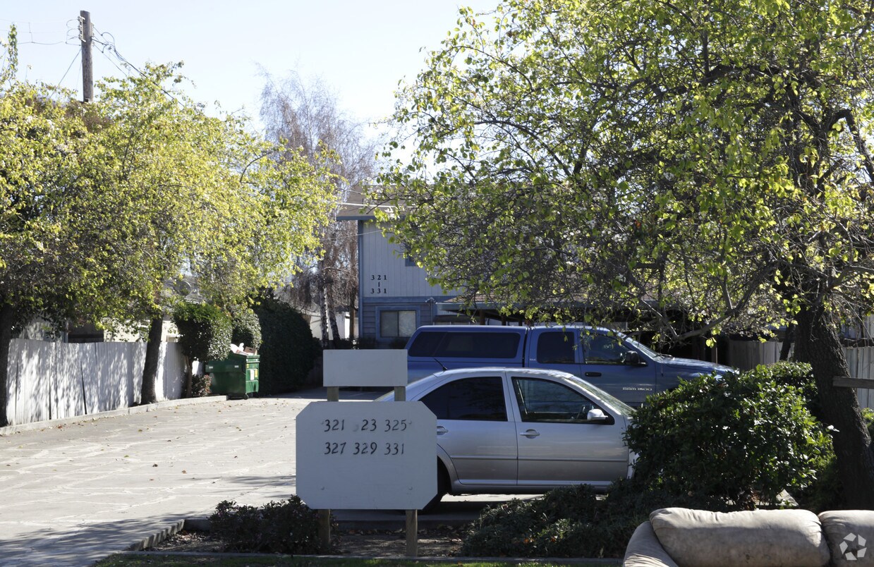 Foto del edificio - 321-331 Laurel Ave