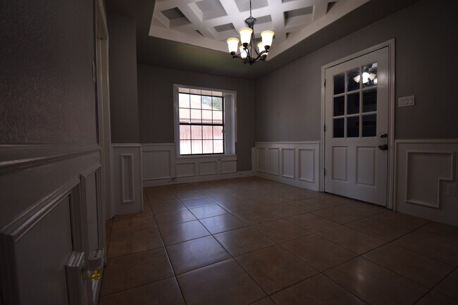Building Photo - 2208 Carla Marie Way