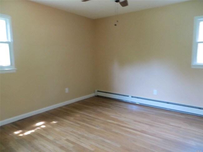 Foto del edificio - 488 Nichols Rd