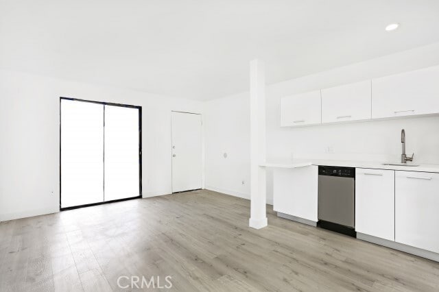 Foto del edificio - 6745 Laurel Canyon Blvd