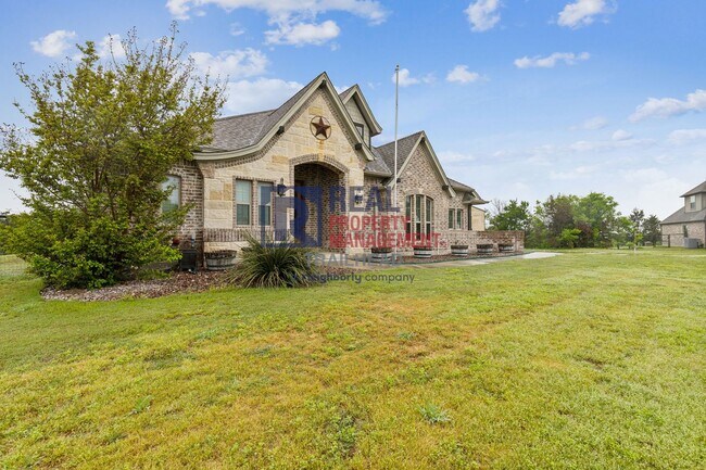 Foto del edificio - Stunning 3 Bedroom/2.5 Bath Custom Home wi...