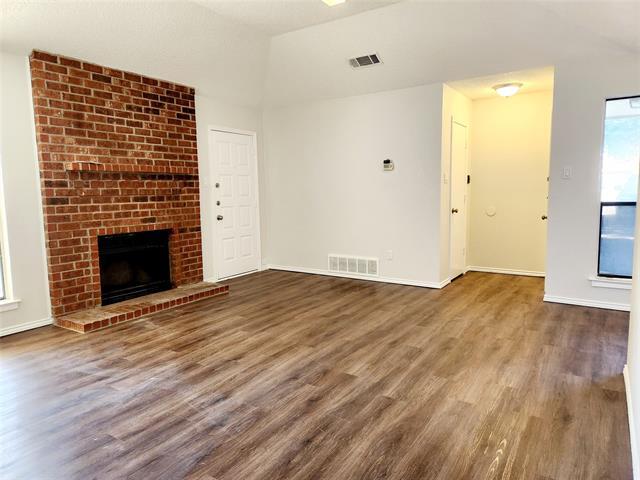 Foto del edificio - 4515 Tall Meadow Ln