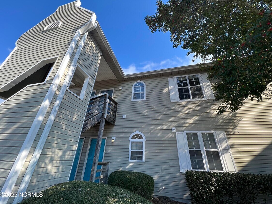 731 Bragg Dr Unit F, Wilmington, NC 28409 Condo for Rent in
