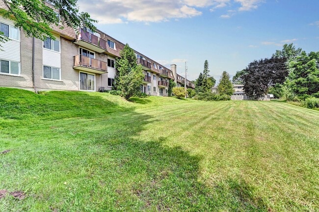Building Photo - Forfar Street Apartments