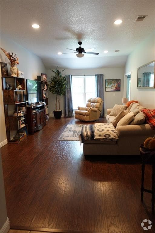 Building Photo - 217 Bridgewater Cir