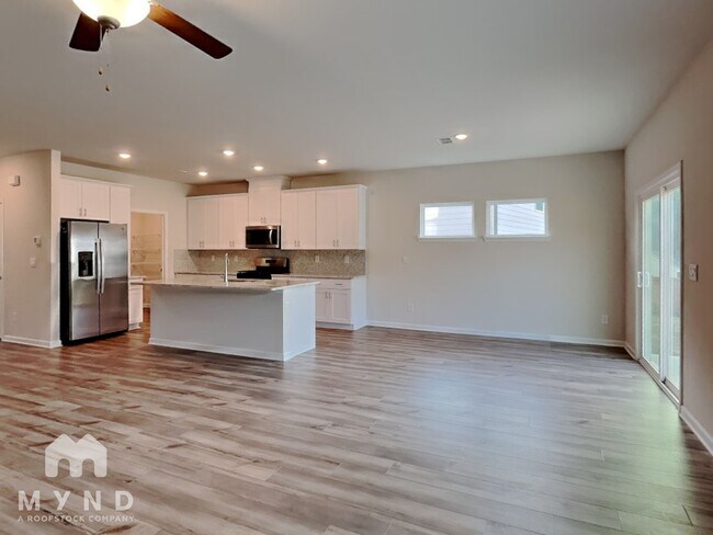 Foto del edificio - 554 Magnolia Dr