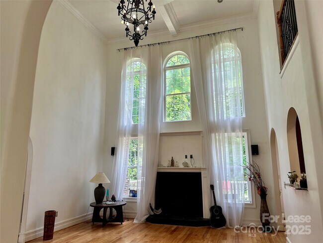 Foto del edificio - 8639 Willhill Rd