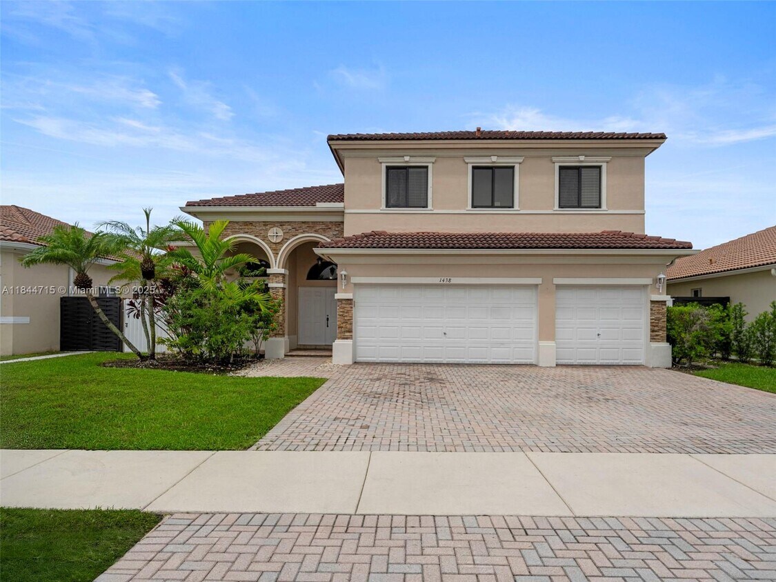 Primary Photo - 1438 SW 154th Ct