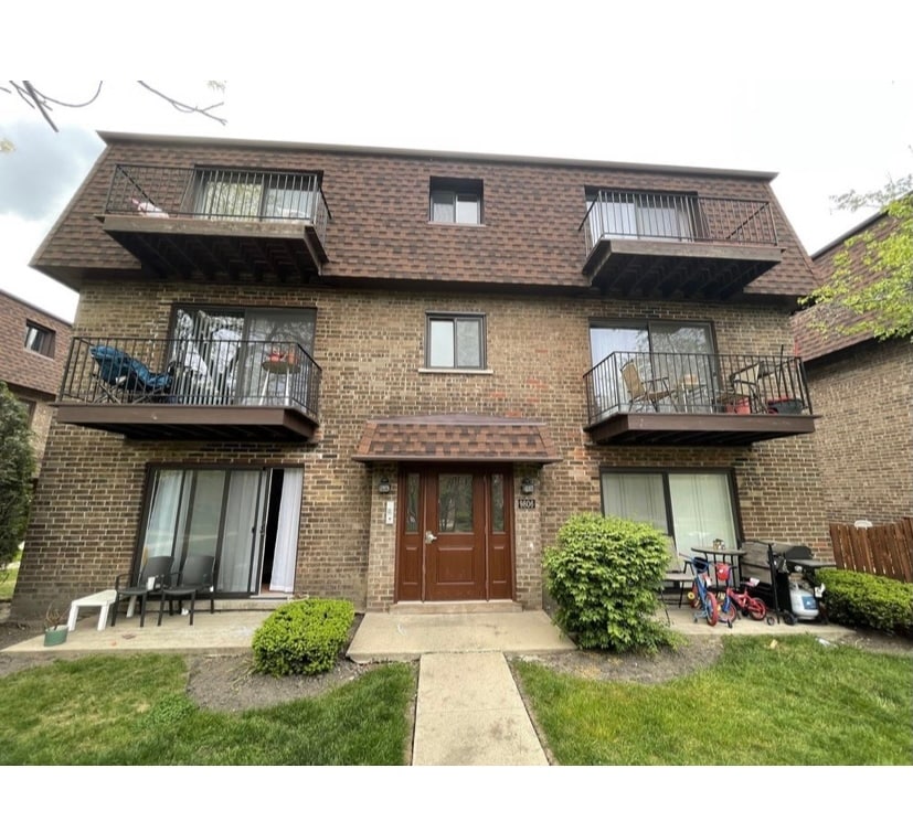 9806 Bianco Ter Unit D, Des Plaines, IL 60016 Condo for Rent in Des