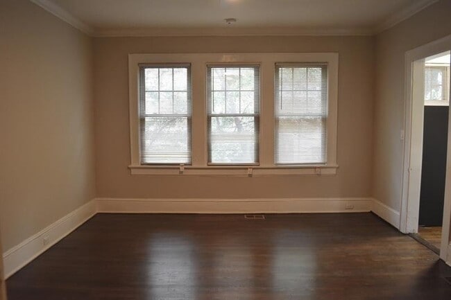 Foto del edificio - 856 Ponce De Leon Ave NE