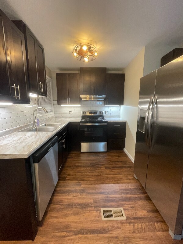 Foto del edificio - 2941Essary Dr