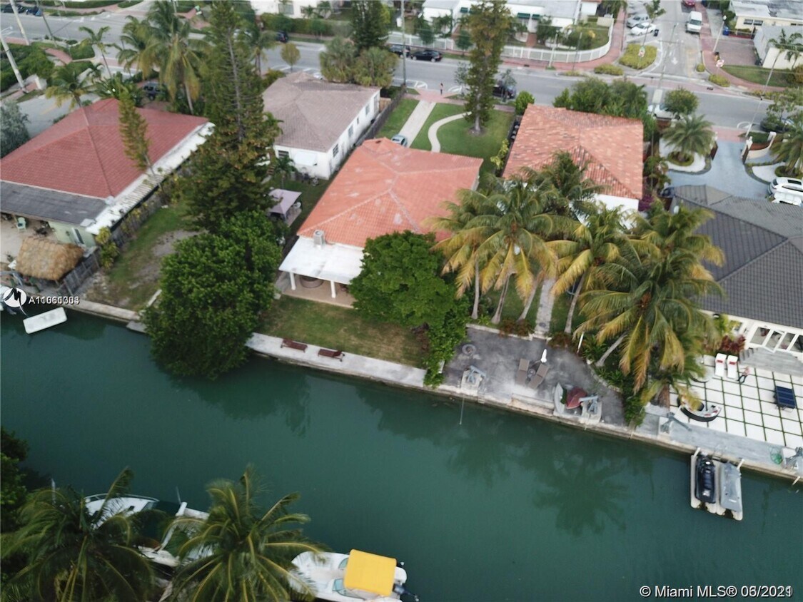 Foto principal - 8070 Hawthorne Ave