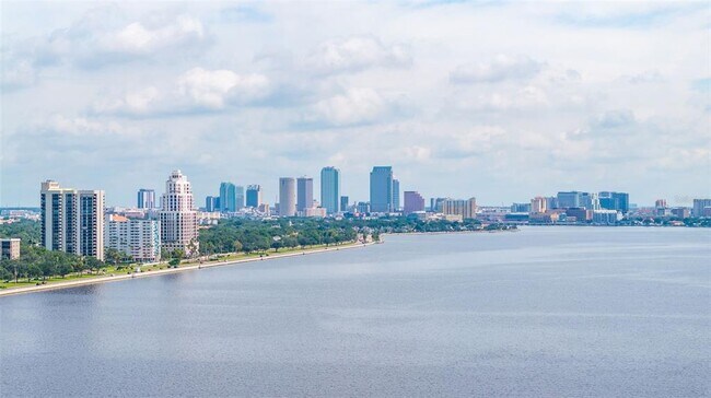 Foto del edificio - 3301 Bayshore Blvd