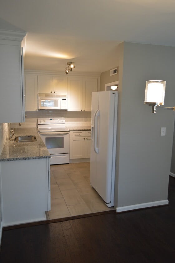 Foto principal - 1900 Richard Jones Rd