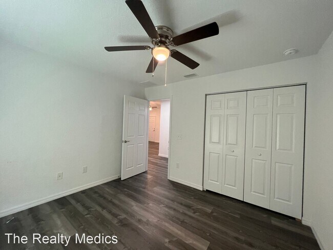 Foto del edificio - 3 br, 2 bath House - 14 Maple Crse