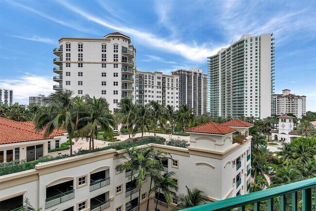 Foto del edificio - 19900 E Country Club Dr