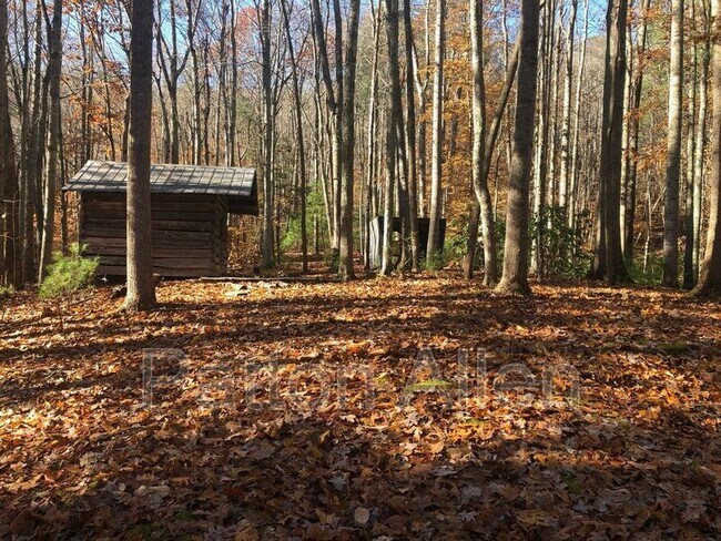 Foto del edificio - 575 Beaverdam Rd