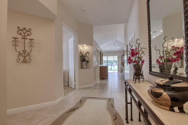 Building Photo - 5683 Fountains Dr S
