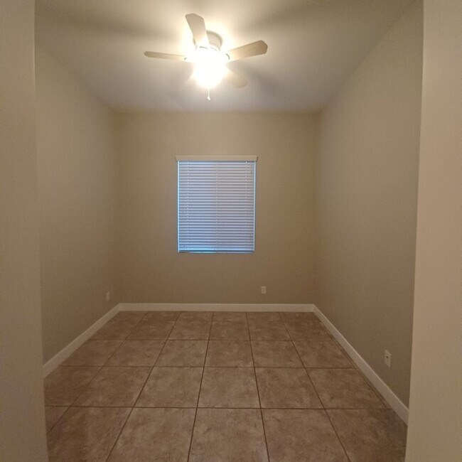 Foto del edificio - 14360 W Corrine Dr