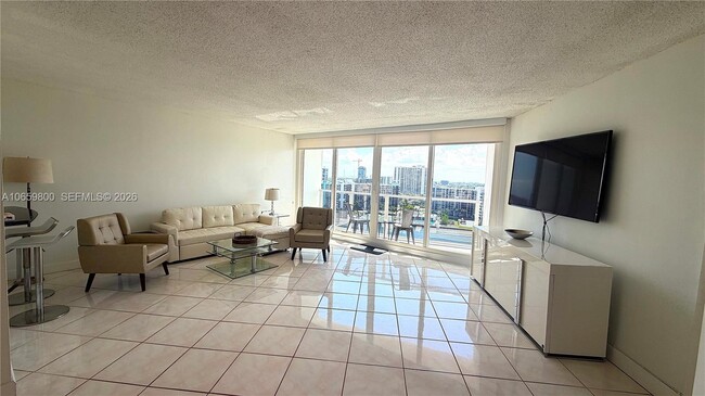 Building Photo - 3505 S Ocean Dr
