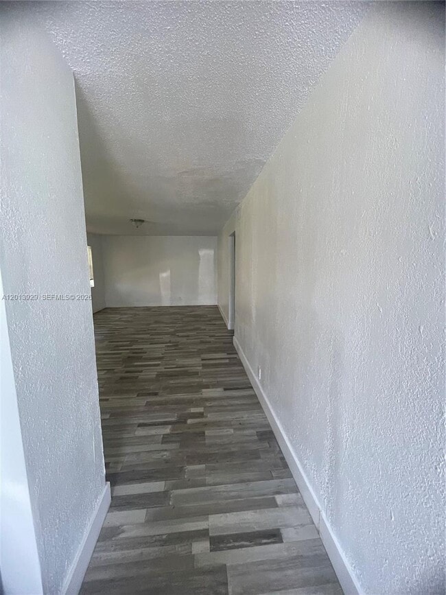 Foto del edificio - 1532 SW 5th Pl