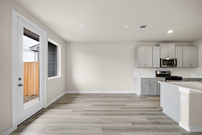 Building Photo - 9912 Storehouse Dr