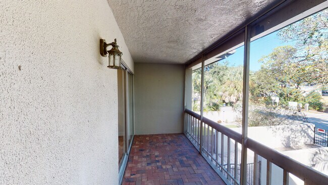 Foto del edificio - 3350 S Osprey Ave