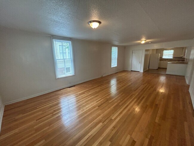 Foto del edificio - Spacious 4 Bedroom Trinity Park Home - Near Duke and Downtown Durham