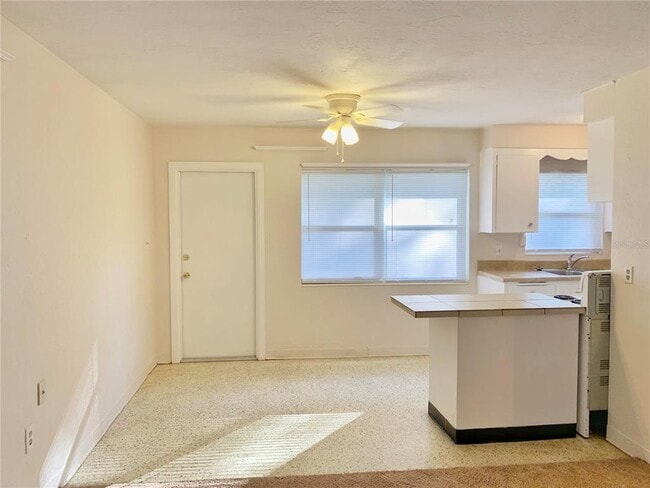 Building Photo - 5957 S Beneva Rd