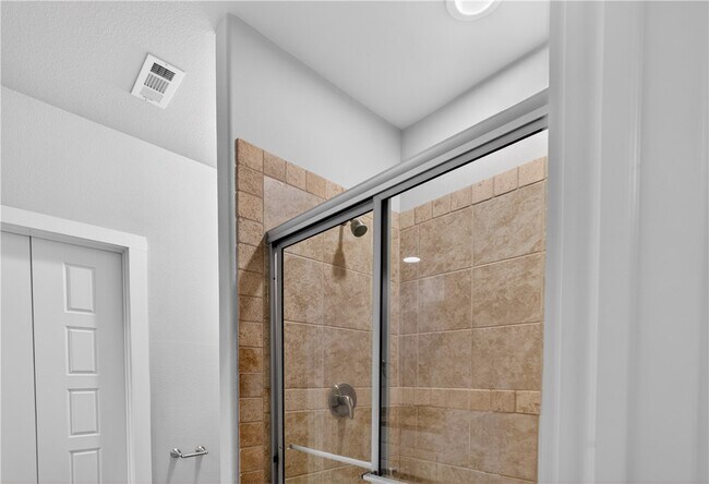 Foto del edificio - 2304 SW Juniper Ave