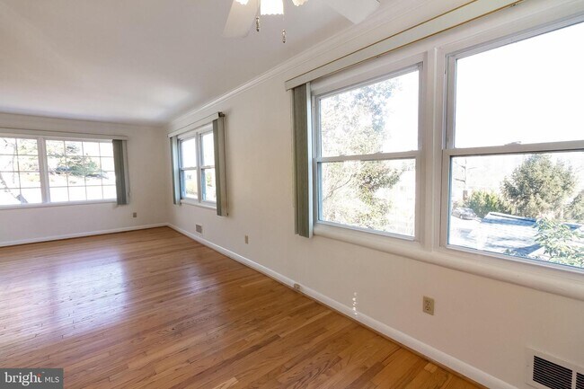 Foto del edificio - 2801 S Grant St