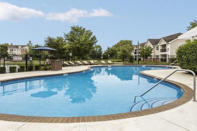 Building Photo - Barclay Glen Apartments