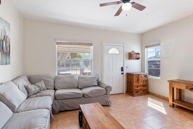 Foto del edificio - 509 Plymouth Rd