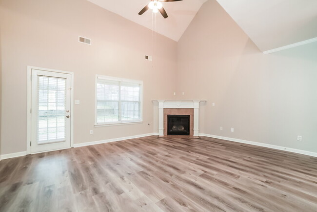 Building Photo - 4349 Genevieve Dr