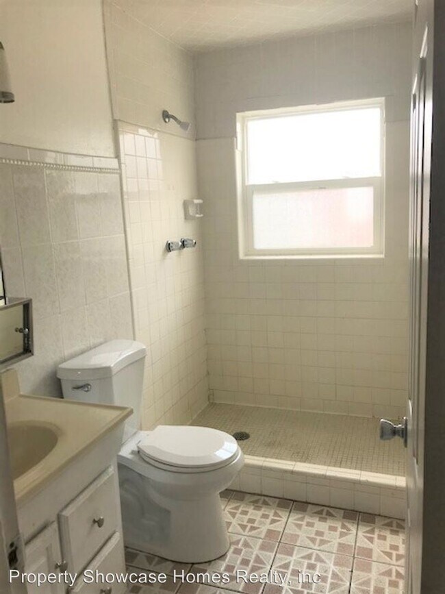 Building Photo - 3 br, 2 bath House - 266 Diamond St. Unit A