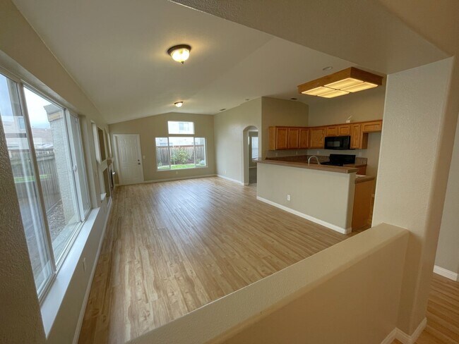 Building Photo - 7120 Lyndale Cir