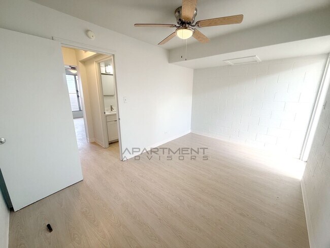 Foto del edificio - 1218 N School St