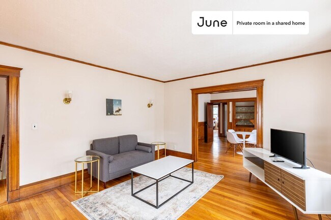 Foto del edificio - Room in Shared 5 bed/2 bath home