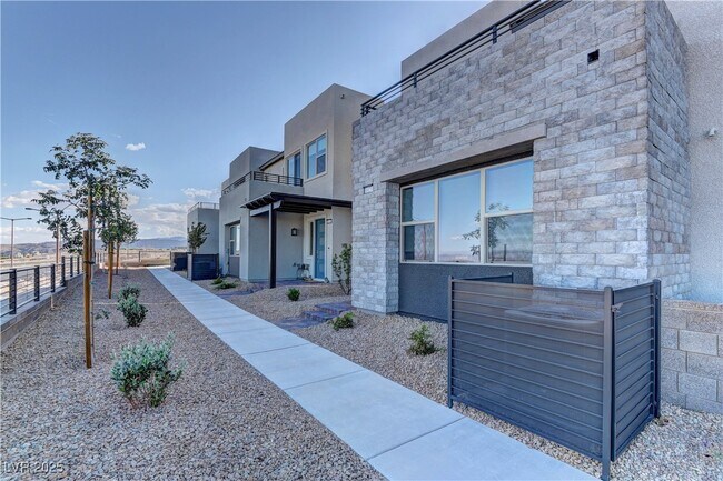 Building Photo - 1420 Song Lark Ln