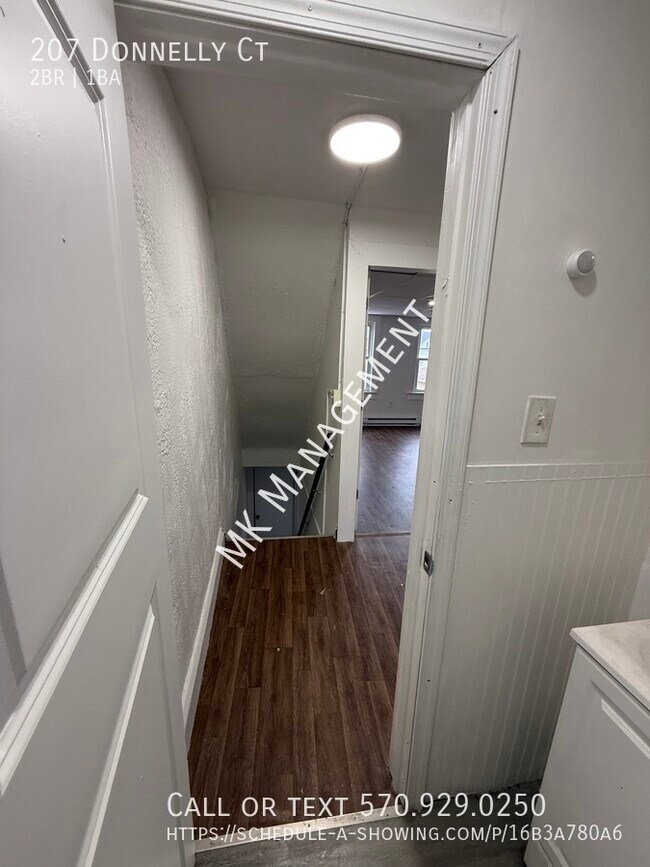 Foto del edificio - 207 Donnelly Ct